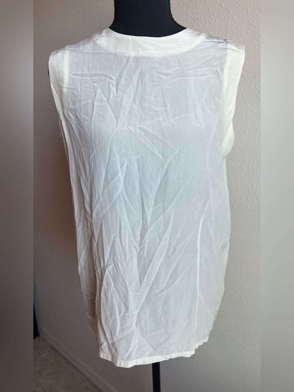 Vintage 90’s Casual Corner Ivory 100% Silk Sleeveless Top - Picture 1 of 5